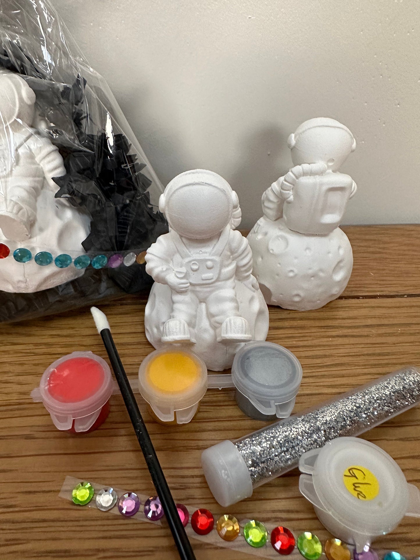 Paint Your Own Astronaut On The Moon ~ Spaceman~ Rocketman~Party Favour ~ Kids Crafts~ Freestanding~ 3d ~ Space~ Solar System